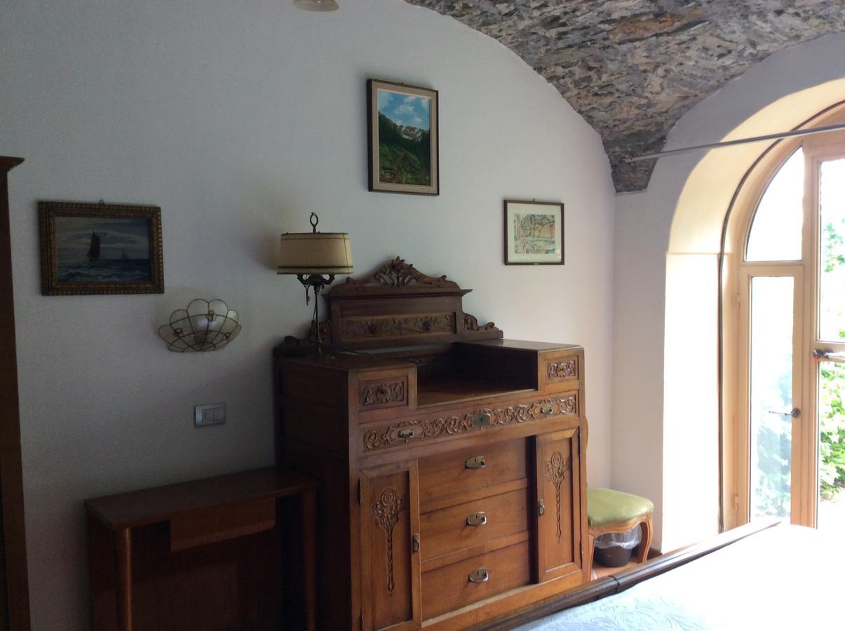 Hotel Villa Della Quercia Verbania Exteriör bild